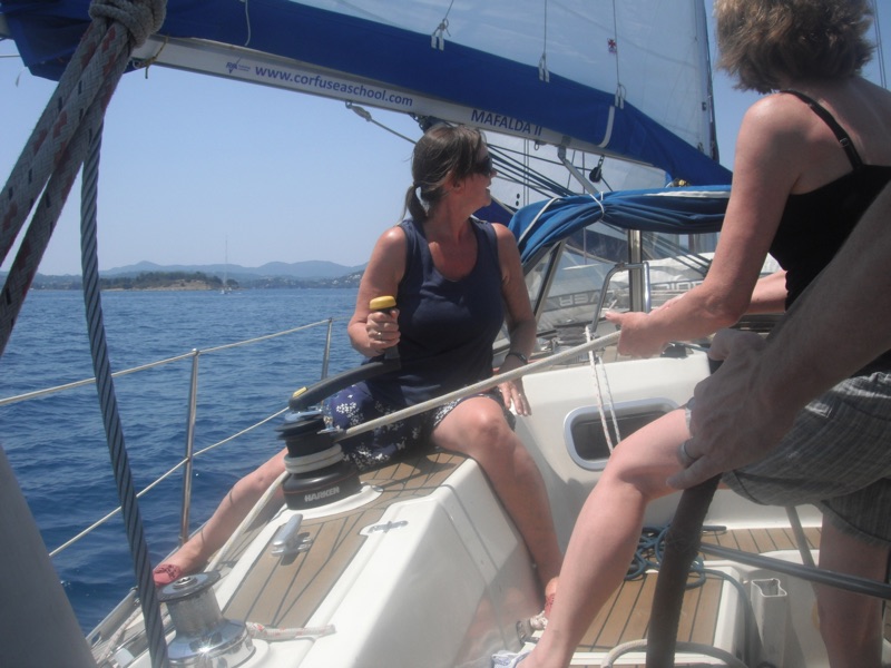 Crew work RYA learn to sail